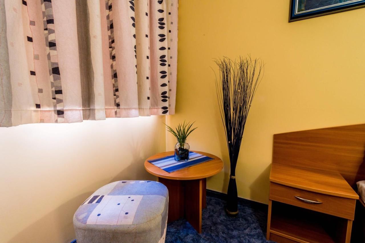 Отель Hotel Rostov Плевен